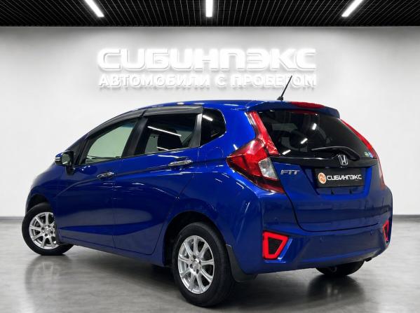 Honda Fit III с пробегом 2016 года, цена 825 000 рублей, 220958 км, хэтчбек, Автокод Объявления