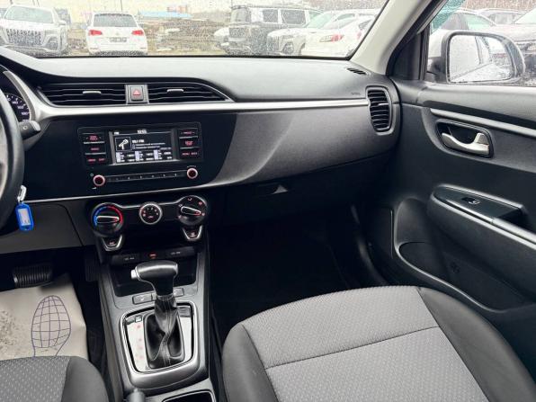 Kia Rio IV Рестайлинг с пробегом 2021 года, цена 1 365 000 рублей, 150000 км, хэтчбек, Автокод Объявления