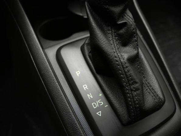 Skoda Rapid I с пробегом 2016 года, цена 1 345 000 рублей, 54405 км, лифтбек, Автокод Объявления