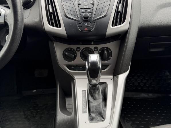Ford Focus III с пробегом 2012 года, цена 590 000 рублей, 140552 км, хэтчбек, Автокод Объявления