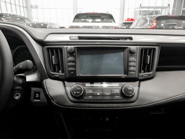 Toyota RAV4 IV (XA40) Рестайлинг с пробегом 2016 года, цена 2 290 000 рублей, 102200 км, внедорожник, Автокод Объявления