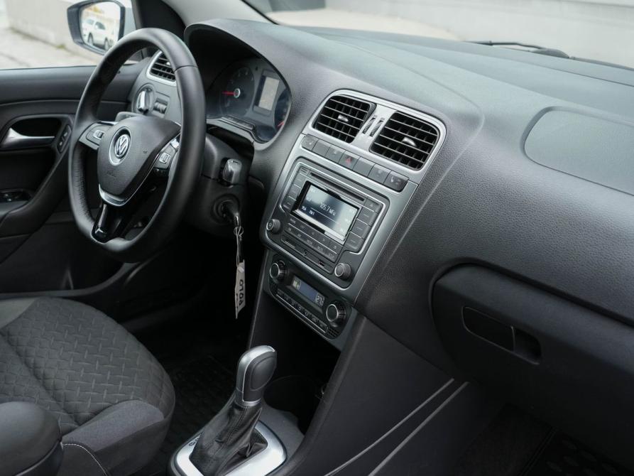 Volkswagen Polo V Рестайлинг Новосибирск  - изображение 17