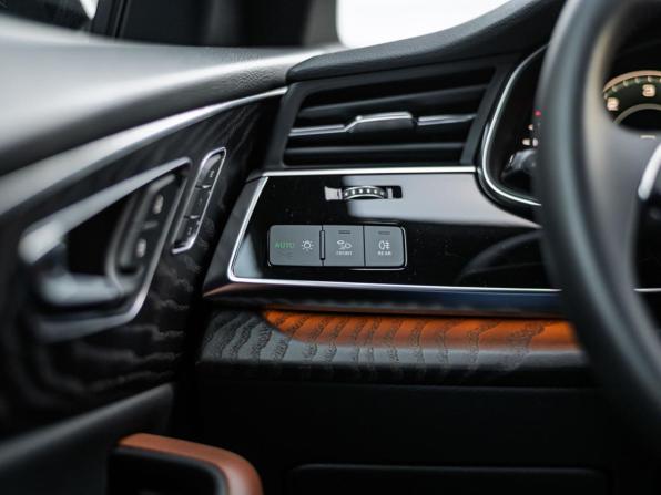 Audi Q8 I (4M) с пробегом 2022 года, цена 6 750 000 рублей, 115834 км, внедорожник, Автокод Объявления