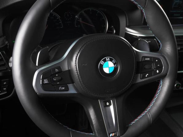 BMW 5 серии VII (G30/G31/G38) с пробегом 2018 года, цена 2 998 000 рублей, 155610 км, седан, Автокод Объявления