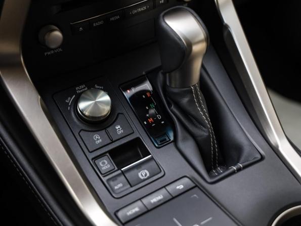 Lexus NX I Рестайлинг с пробегом 2019 года, цена 3 750 000 рублей, 83569 км, внедорожник, Автокод Объявления