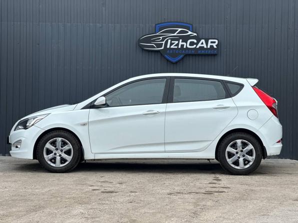 Hyundai Solaris I Рестайлинг с пробегом 2015 года, цена 749 000 рублей, 132800 км, хэтчбек, Автокод Объявления
