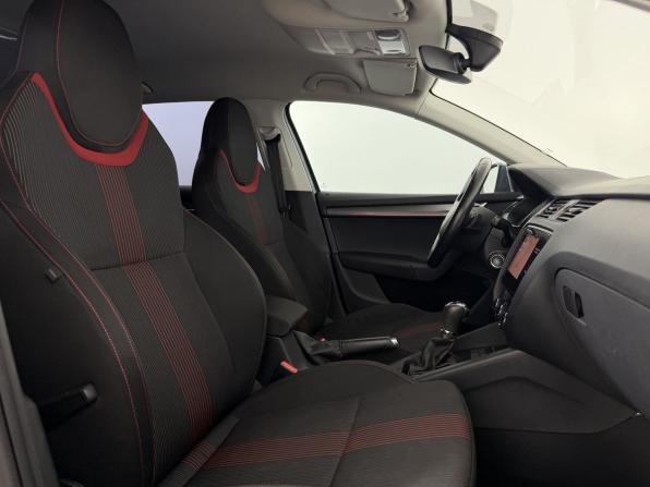 Skoda Octavia III (A7) Рестайлинг с пробегом 2019 года, цена 1 900 000 рублей, 104755 км, универсал, Автокод Объявления