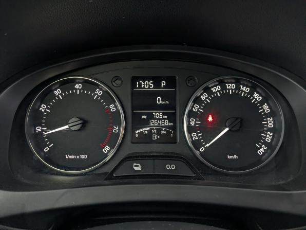 Skoda Rapid I с пробегом 2015 года, цена 1 040 000 рублей, 126466 км, лифтбек, Автокод Объявления