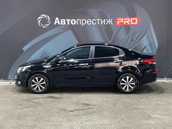 Kia Rio III Рестайлинг с пробегом 2016 года, цена 879 000 рублей, 138267 км, седан, Автокод Объявления