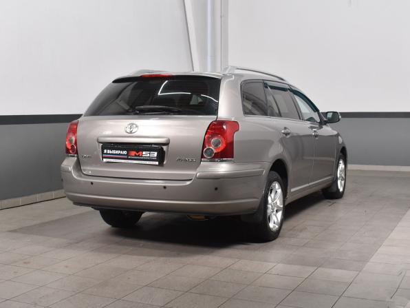 Toyota Avensis II Рестайлинг с пробегом 2006 года, цена 944 995 рублей, 212106 км, универсал, Автокод Объявления