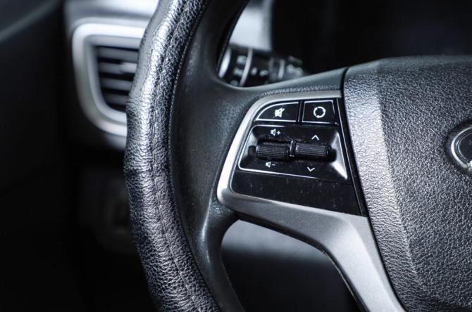 Hyundai Solaris II с пробегом 2018 года, цена 799 000 рублей, 380000 км, седан, Автокод Объявления