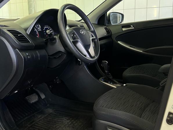 Hyundai Solaris I Рестайлинг с пробегом 2016 года, цена 1 099 000 рублей, 112414 км, седан, Автокод Объявления
