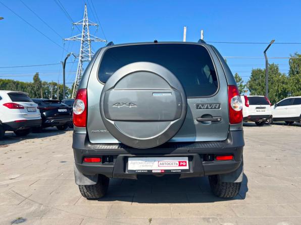 Chevrolet Niva I Рестайлинг с пробегом 2017 года, цена 694 900 рублей, 116971 км, внедорожник, Автокод Объявления