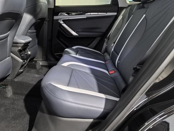 Geely Atlas II с пробегом 2025 года, цена 3 390 000 рублей, 12034 км, внедорожник, Автокод Объявления