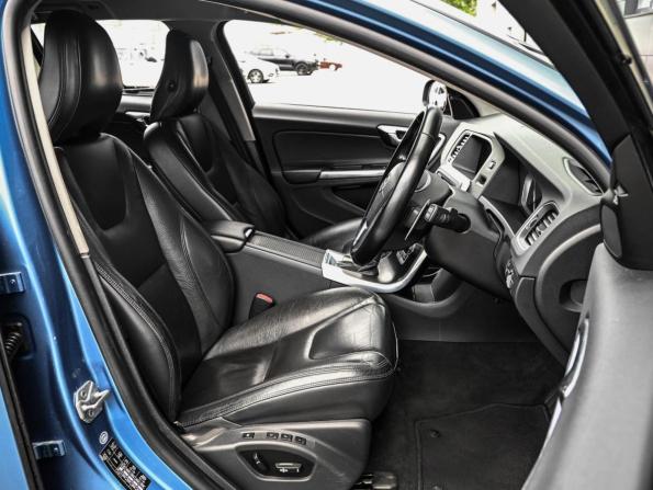 Volvo V60 I Рестайлинг с пробегом 2013 года, цена 1 378 000 рублей, 119227 км, универсал, Автокод Объявления