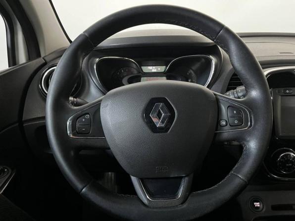 Renault Kaptur I с пробегом 2017 года, цена 1 020 000 рублей, 175000 км, внедорожник, Автокод Объявления