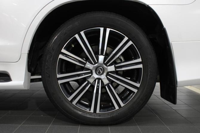 Lexus LX III Рестайлинг 2 с пробегом 2021 года, цена 12 700 000 рублей, 31000 км, внедорожник, Автокод Объявления