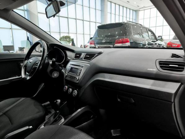 Kia Rio III Рестайлинг с пробегом 2017 года, цена 1 230 000 рублей, 92292 км, седан, Автокод Объявления