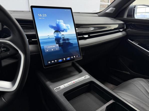 Geely Preface I с пробегом 2024 года, цена 2 835 000 рублей, 29675 км, седан, Автокод Объявления