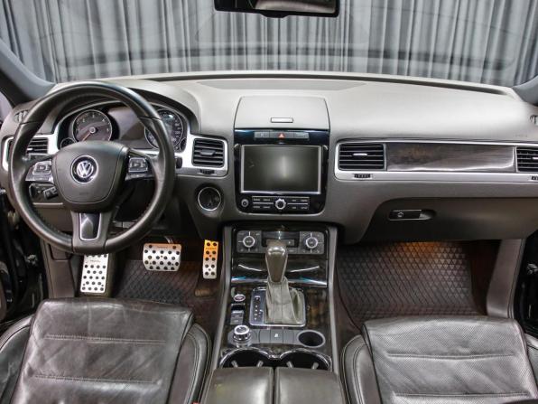 Volkswagen Touareg II с пробегом 2011 года, цена 1 549 000 рублей, 378015 км, внедорожник, Автокод Объявления