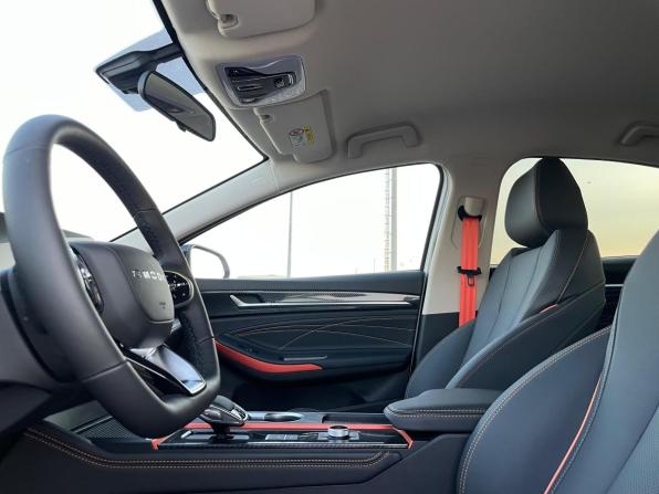 Omoda S5 GT с пробегом 2024 года, цена 1 790 000 рублей, 132 км, седан, Автокод Объявления