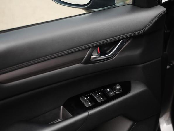 Mazda CX-5 II с пробегом 2018 года, цена 1 899 000 рублей, 200843 км, внедорожник, Автокод Объявления