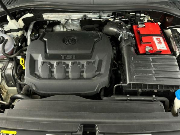 Volkswagen Tiguan II с пробегом 2017 года, цена 2 430 000 рублей, 99299 км, внедорожник, Автокод Объявления