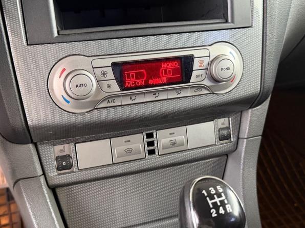Ford Focus II Рестайлинг с пробегом 2010 года, цена 650 000 рублей, 238400 км, хэтчбек, Автокод Объявления