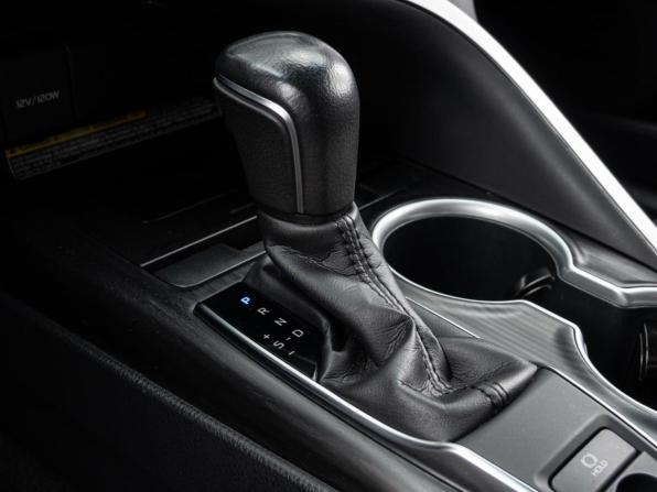 Toyota Camry VIII (XV70) Рестайлинг с пробегом 2021 года, цена 4 200 000 рублей, 50302 км, седан, Автокод Объявления