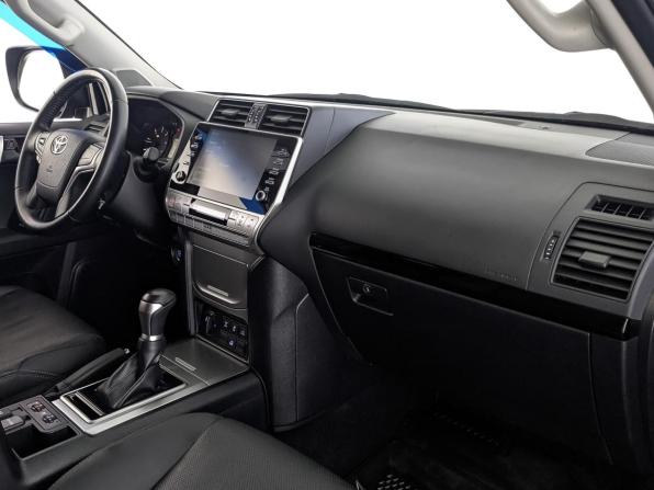 Toyota Land Cruiser Prado 150 Series Рестайлинг 3 с пробегом 2022 года, цена 7 950 000 рублей, 46151 км, внедорожник, Автокод Объявления