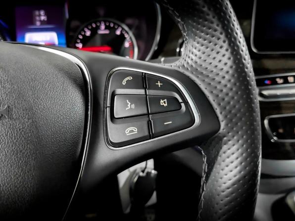 Mercedes-Benz V-Класс III (W447) Рестайлинг с пробегом 2023 года, цена 10 250 000 рублей, 40320 км, минивэн, Автокод Объявления