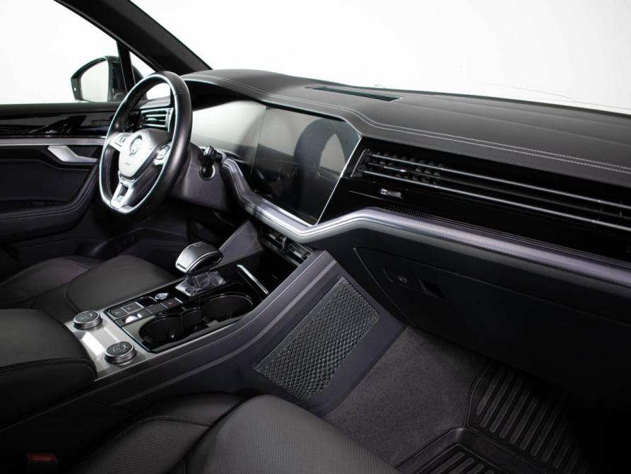 Volkswagen Touareg III Москва  - изображение 12