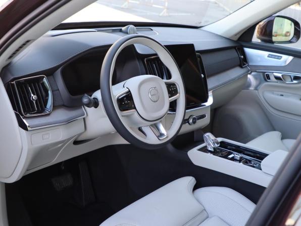 Volvo XC90 II Рестайлинг 2 с пробегом 2025 года, цена 10 850 000 рублей, 25 км, внедорожник, Автокод Объявления