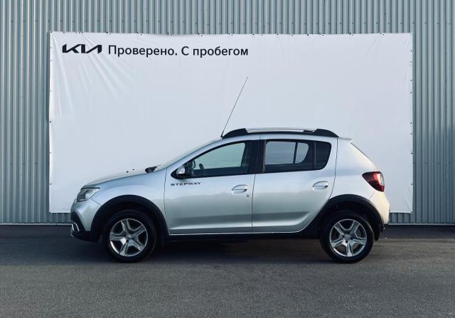 Renault Sandero II Рестайлинг с пробегом 2022 года, цена 1 450 000 рублей, 29000 км, хэтчбек, Автокод Объявления