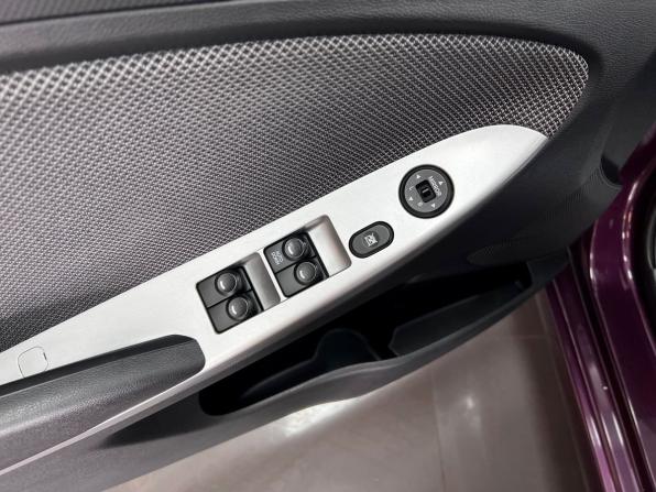 Hyundai Solaris I с пробегом 2013 года, цена 1 075 000 рублей, 72952 км, седан, Автокод Объявления