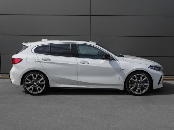 BMW 1 серии III (F40) с пробегом 2021 года, цена 4 399 000 рублей, 32626 км, хэтчбек, Автокод Объявления