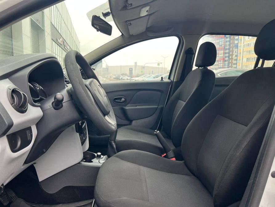 Renault Logan II Санкт-Петербург  - изображение 10