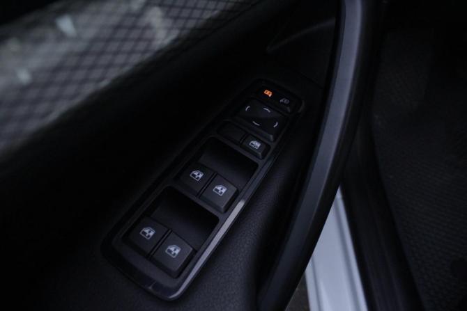 Lada (ВАЗ) Vesta I Рестайлинг (NG) с пробегом 2024 года, цена 1 390 000 рублей, 17737 км, седан, Автокод Объявления