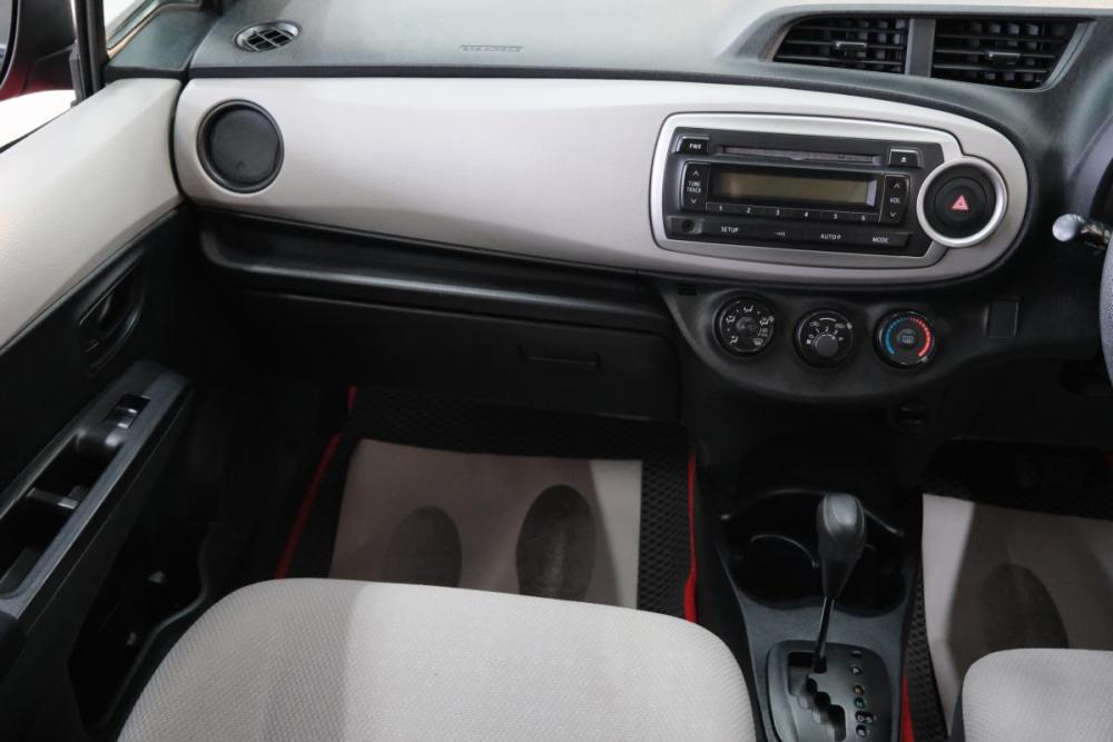 Toyota Vitz III (XP130) Омск  - изображение 18