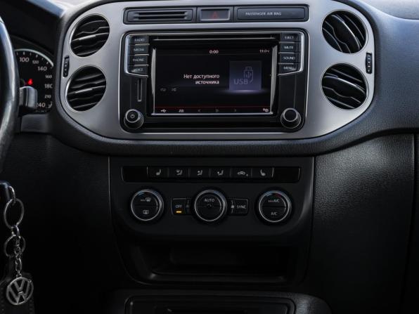 Volkswagen Tiguan I Рестайлинг с пробегом 2016 года, цена 1 347 000 рублей, 150560 км, внедорожник, Автокод Объявления