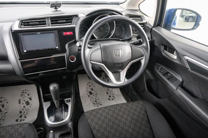 Honda Fit III с пробегом 2016 года, цена 999 000 рублей, 110212 км, хэтчбек, Автокод Объявления