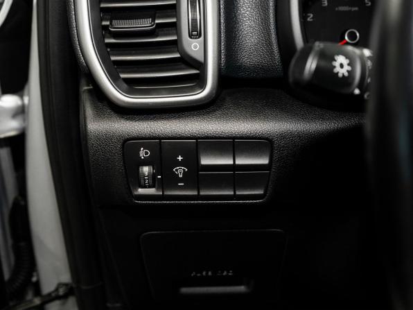 Kia Sportage IV Рестайлинг с пробегом 2019 года, цена 1 950 000 рублей, 45684 км, внедорожник, Автокод Объявления