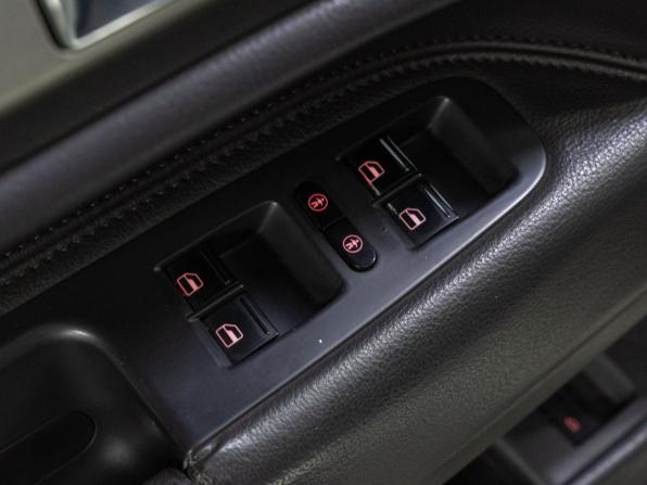 Volkswagen Touareg I Рестайлинг с пробегом 2008 года, цена 999 000 рублей, 272603 км, внедорожник, Автокод Объявления