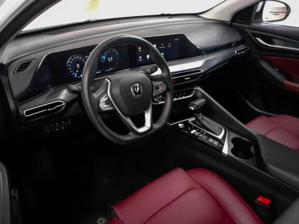 Changan Eado Plus с пробегом 2023 года, цена 1 635 000 рублей, 41600 км, седан, Автокод Объявления