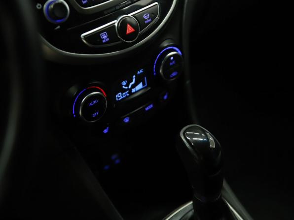 Hyundai Solaris I Рестайлинг с пробегом 2014 года, цена 990 000 рублей, 158363 км, седан, Автокод Объявления