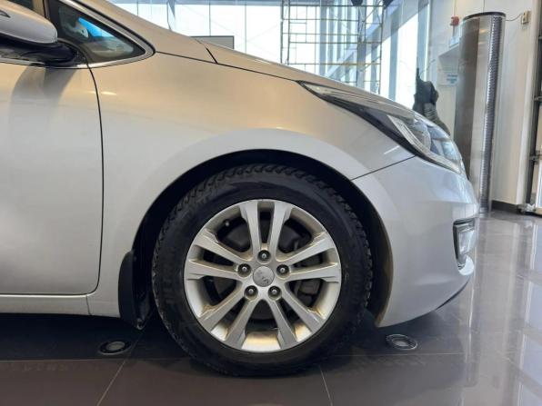 Kia Ceed II с пробегом 2013 года, цена 970 000 рублей, 197582 км, хэтчбек, Автокод Объявления