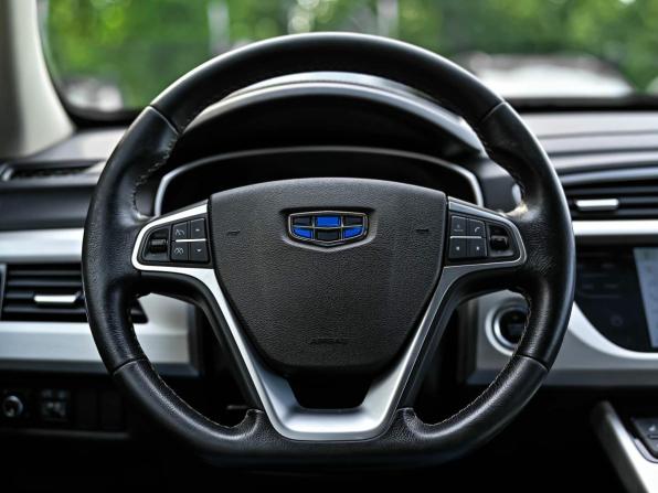 Geely Atlas I с пробегом 2020 года, цена 1 550 000 рублей, 70037 км, внедорожник, Автокод Объявления