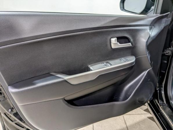 Kia Rio III Рестайлинг с пробегом 2016 года, цена 1 030 000 рублей, 98870 км, седан, Автокод Объявления