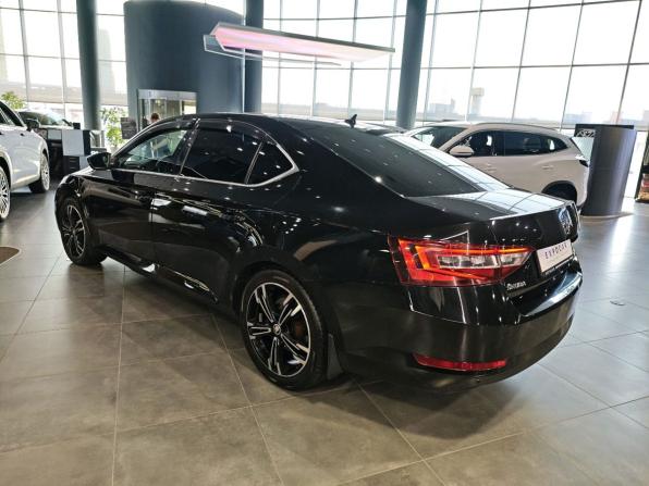 Skoda Superb III с пробегом 2015 года, цена 1 313 000 рублей, 347090 км, лифтбек, Автокод Объявления