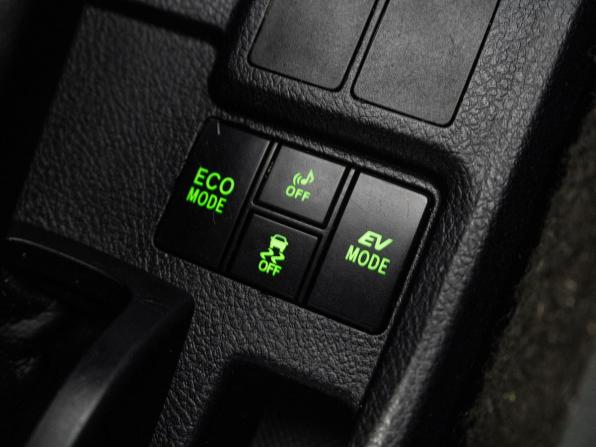 Toyota Corolla XI (E160 E170 E180) Рестайлинг 1 с пробегом 2016 года, цена 1 185 000 рублей, 189033 км, универсал, Автокод Объявления